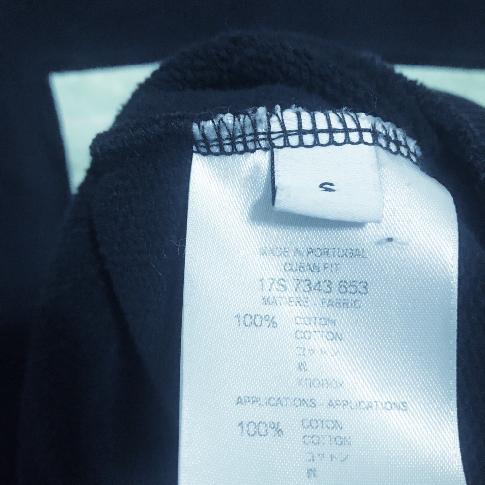 **SOLD Givenchy Rottweiler print sweater - Picture 5 of 5